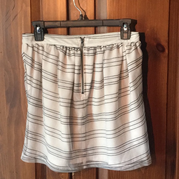 BCBG Short Gathered Dirndl Skirt Ivory Black Oat 6 - Picture 6 of 8